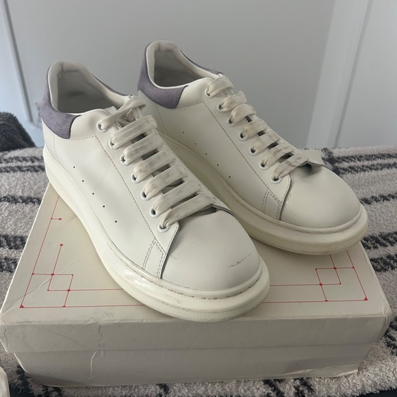 Alexander McQueen sneakers with purple back size 10.5 - Picture 1 of 10